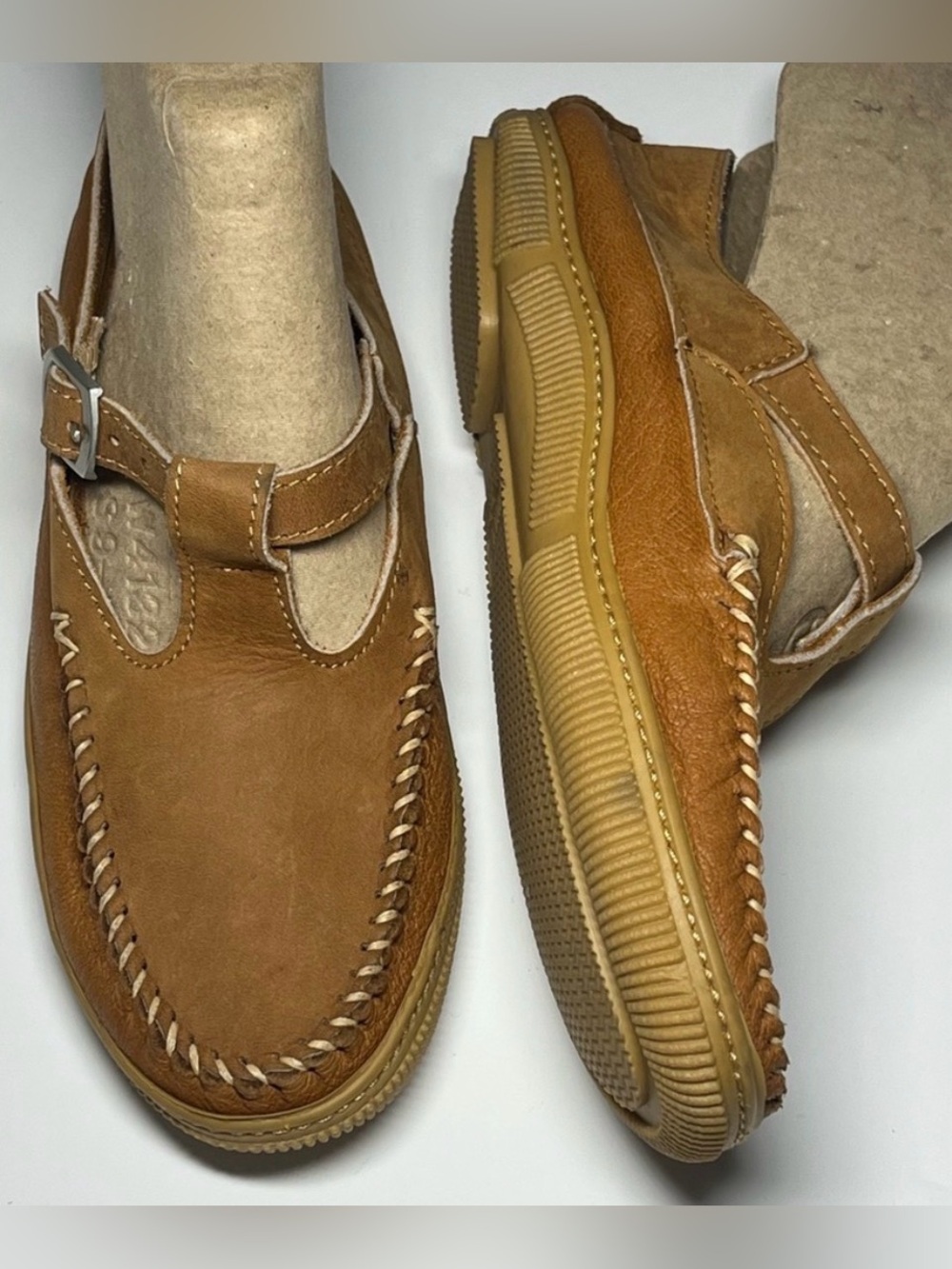 Adirondack Collection Women’s 7 Tan Leather Buckle Moc Toe Loafers Made in USA